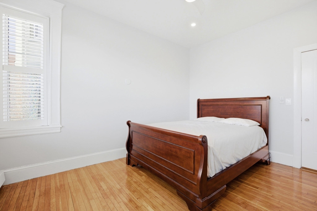 520 Beacon Street, Unit 2F Boston, MA 02215 - Photo 9 of 18