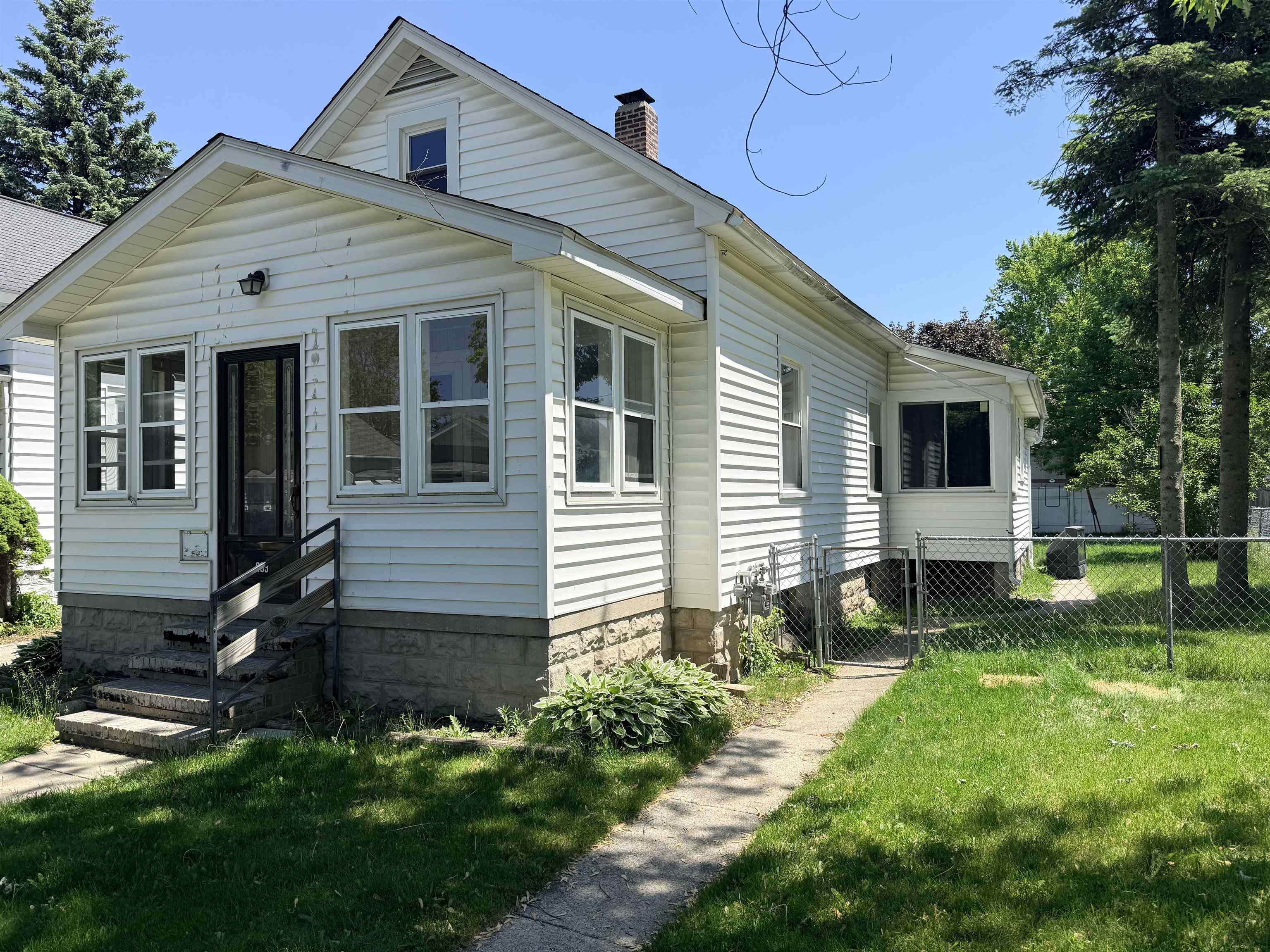 903 South Monroe Street Bay City, MI 48708 - Photo 1 of 20