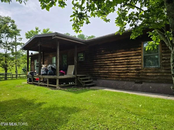 $98,200 | 4427 Main Street, Sneedville, TN 37869