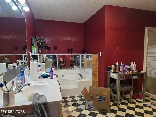 $105,000 | 4427 Main Street, Sneedville, TN 37869