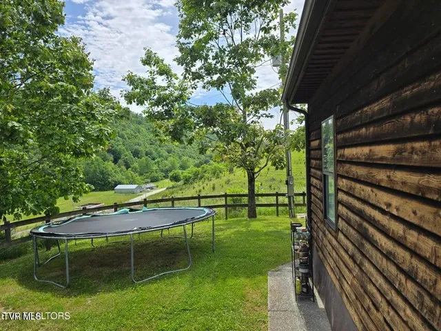 $105,000 | 4427 Main Street, Sneedville, TN 37869