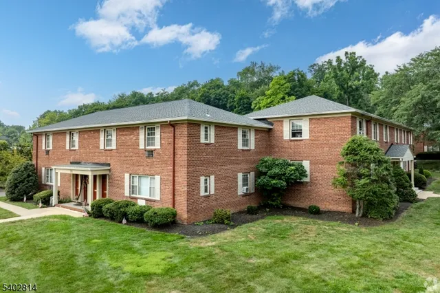 $2,000 | 255 Main Street, Madison, NJ 07940