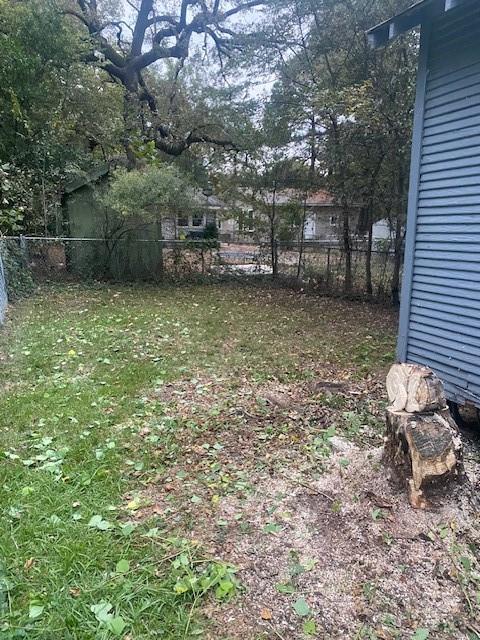 2539 Merwin Street Shreveport, LA 71103 - Photo 11 of 11 View of yard