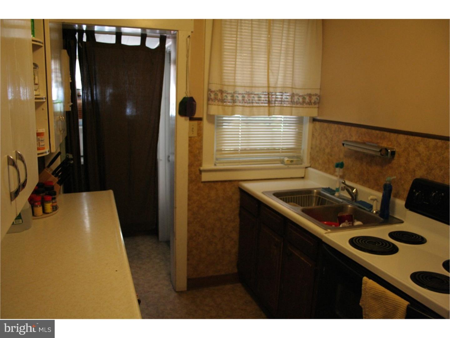 402 Pine Street West Reading, PA 19611 - Photo 9 of 24 Kitchen