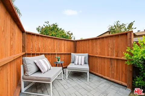 $949,000 | 3214-3216 Shasta Circle South, Los Angeles, CA 90065