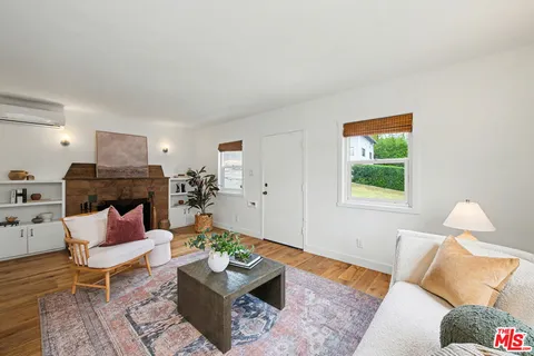 $949,000 | 3214-3216 Shasta Circle South, Los Angeles, CA 90065