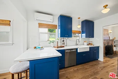 $949,000 | 3214-3216 Shasta Circle South, Los Angeles, CA 90065