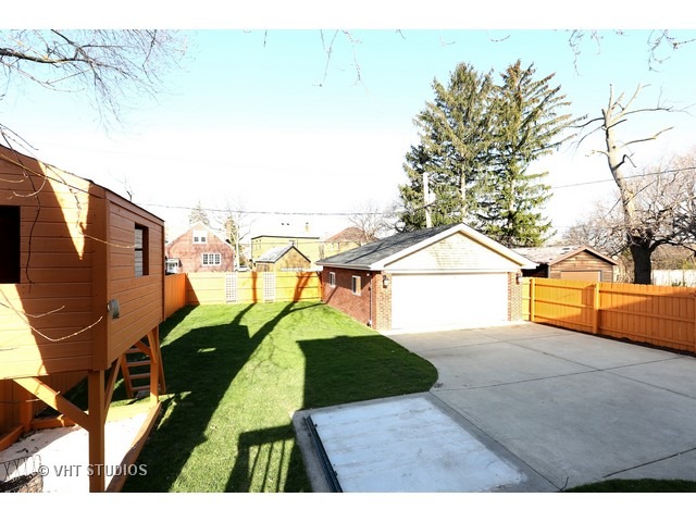 570 Byrd Road Riverside, IL 60546 - Photo 16 of 16 a view of a backyard with sitting area