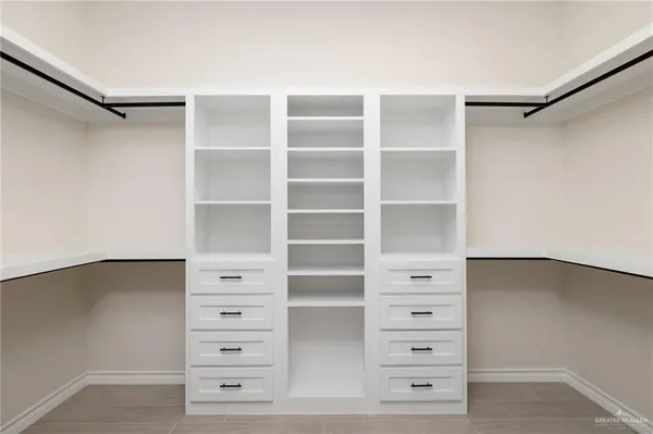 $2,500 | 2817 Linva Avenue, Edinburg, TX 78541