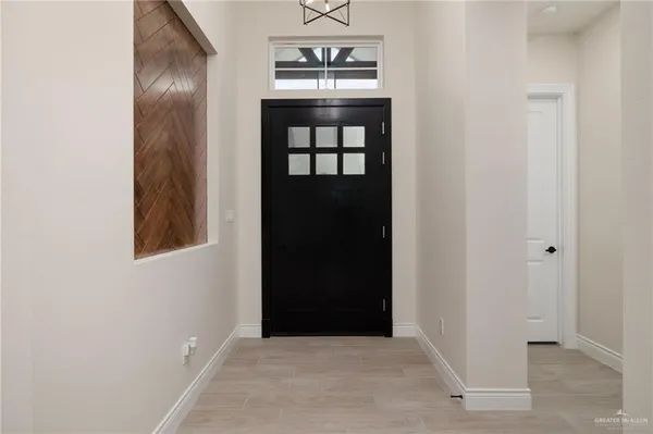 $2,500 | 2817 Linva Avenue, Edinburg, TX 78541