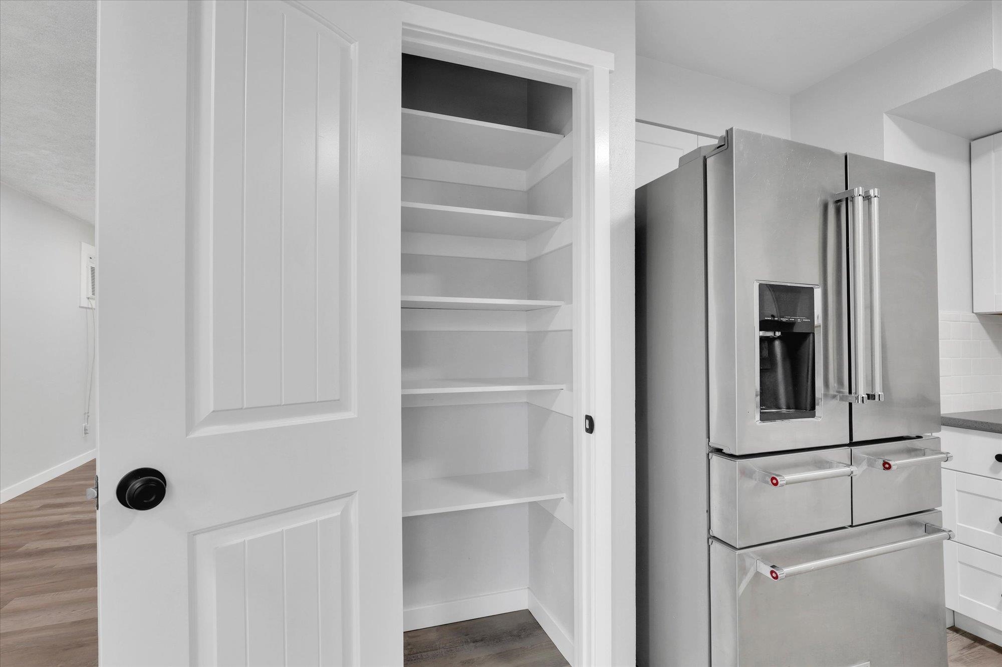 405 West Rhoades Avenue Spokane, WA 99208 - Photo 8 of 29 Gallery Image 8