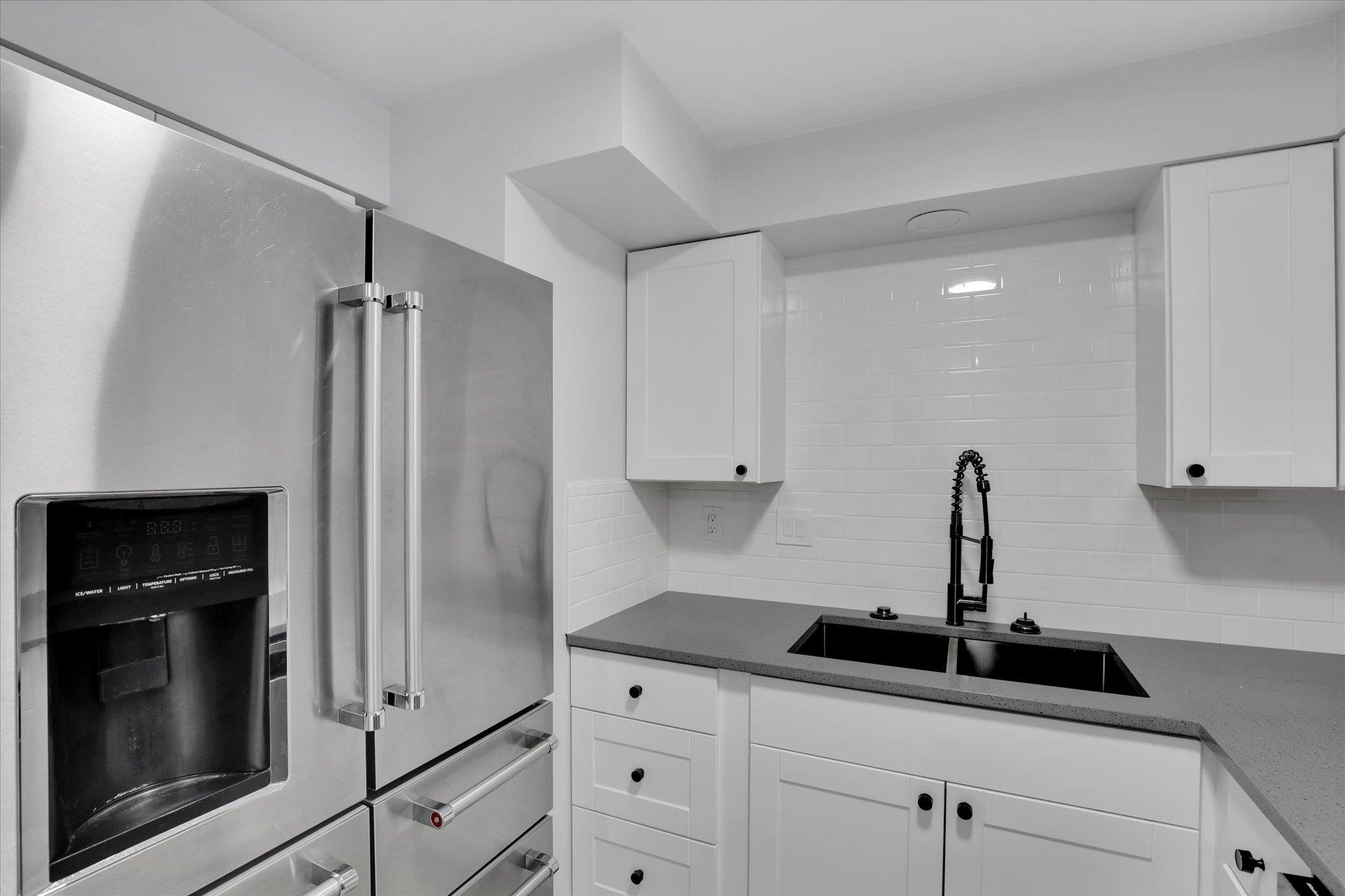 405 West Rhoades Avenue Spokane, WA 99208 - Photo 10 of 29 Gallery Image 10