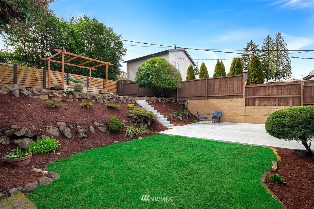 7247 South Sunnycrest Road Seattle, WA 98178 - Photo 22 of 25
