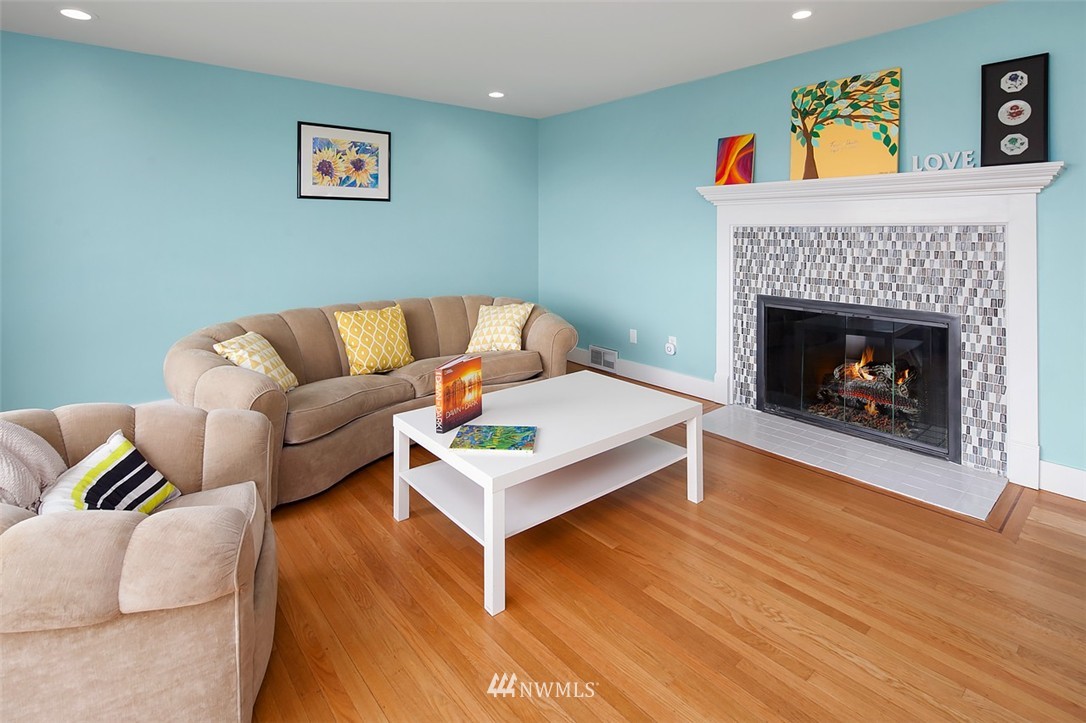 7247 South Sunnycrest Road Seattle, WA 98178 - Photo 7 of 25