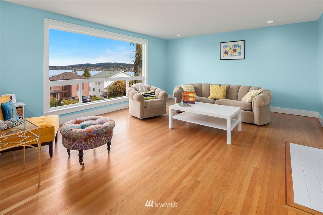 7247 South Sunnycrest Road Seattle, WA 98178 - Photo 8 of 25