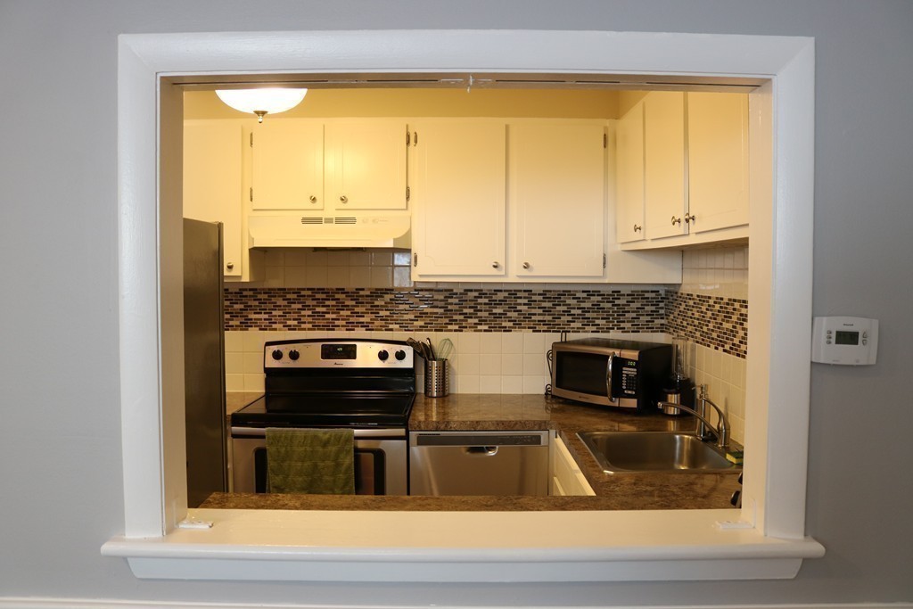 62 Jacqueline Road, Unit 3 Waltham, MA 02452 - Photo 14 of 27 Gallery Image 14
