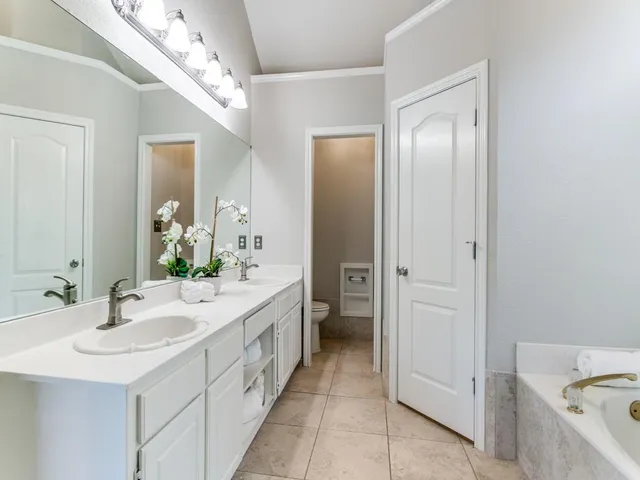 $529,000 | 1723 Autumn Ridge Lane, Grapevine, TX 76051