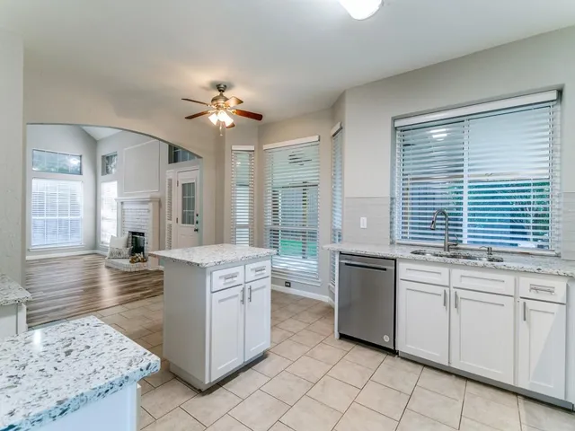 $529,000 | 1723 Autumn Ridge Lane, Grapevine, TX 76051