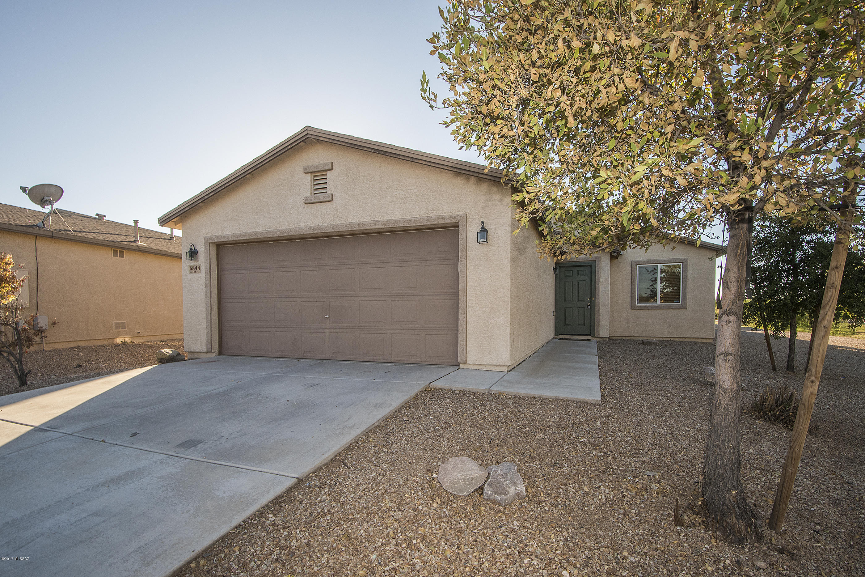 6844 South Bittercress Road Tucson, AZ 85756 - Photo 2 of 28 Gallery Image 2