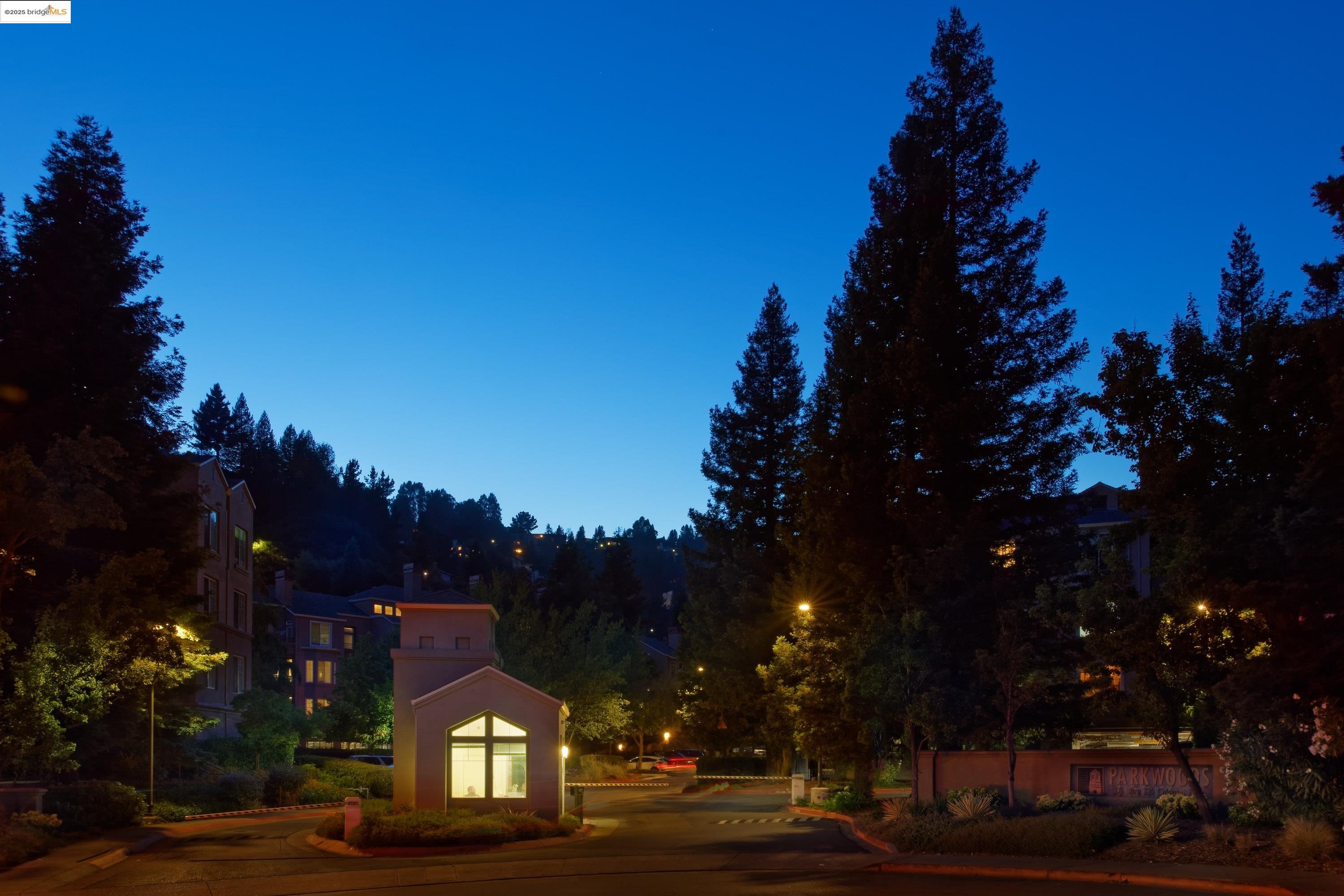 180 Caldecott Lane, Unit U314 Oakland, CA 94618 - Photo 25 of 26