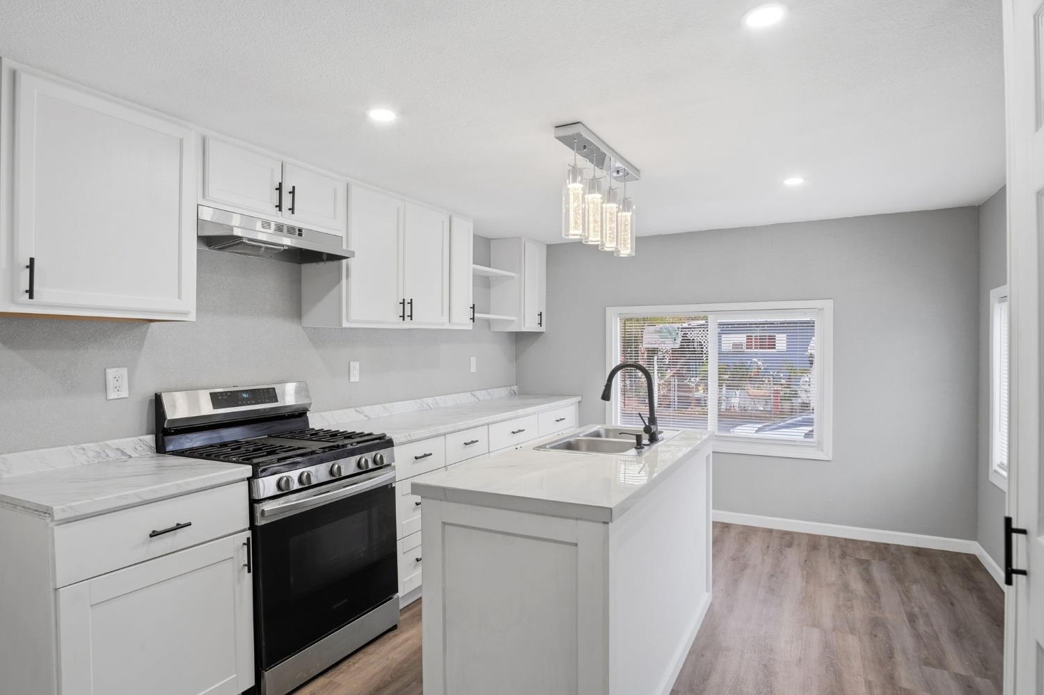 1225 Magic Sands Way Turlock, CA 95380 - Photo 2 of 14