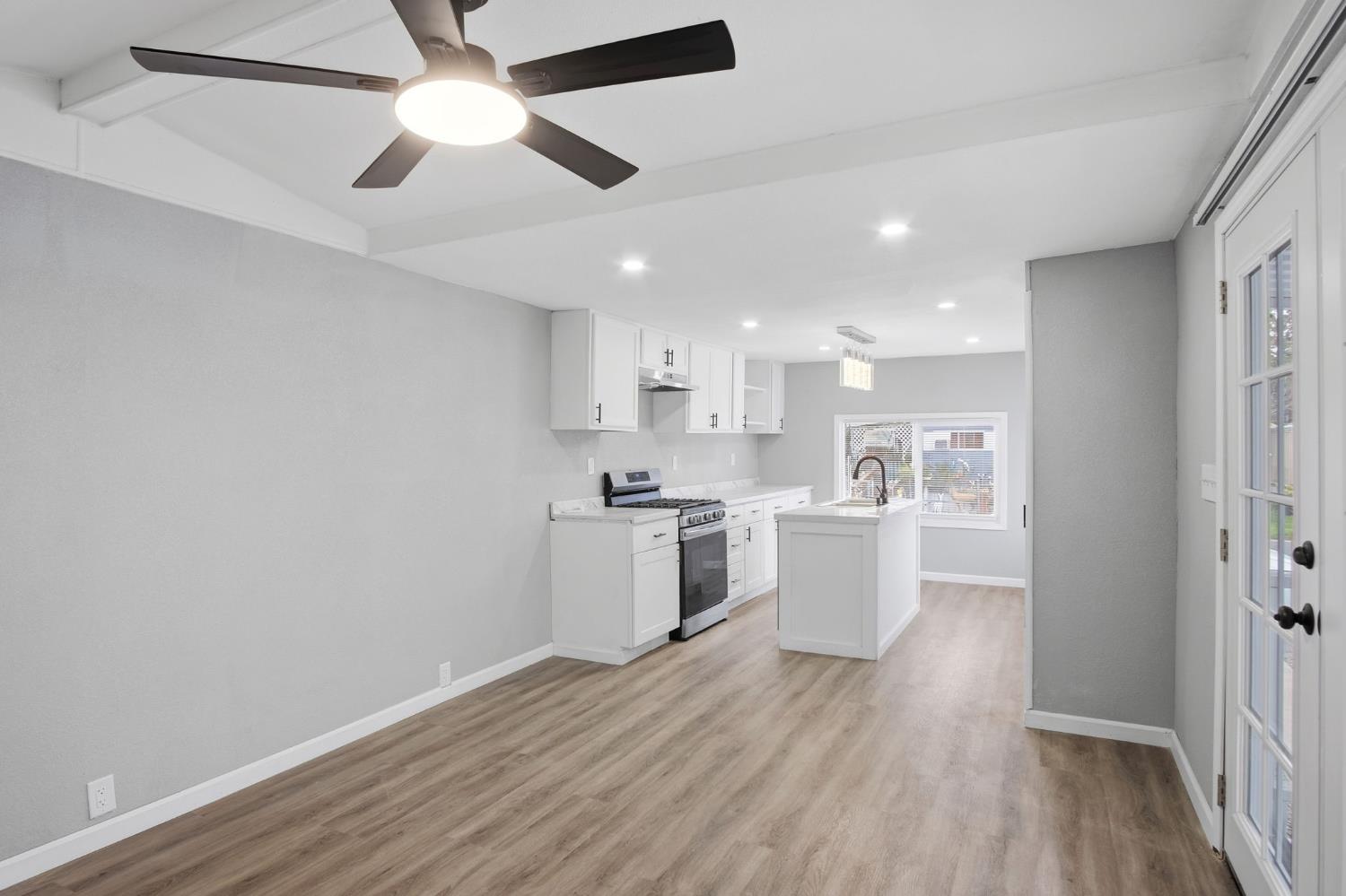 1225 Magic Sands Way Turlock, CA 95380 - Photo 3 of 14