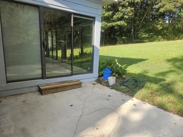 a view of yard with green space