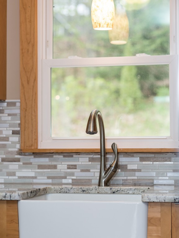 306 Beaver Lake Road Ware, MA 01082 - Photo 5 of 21