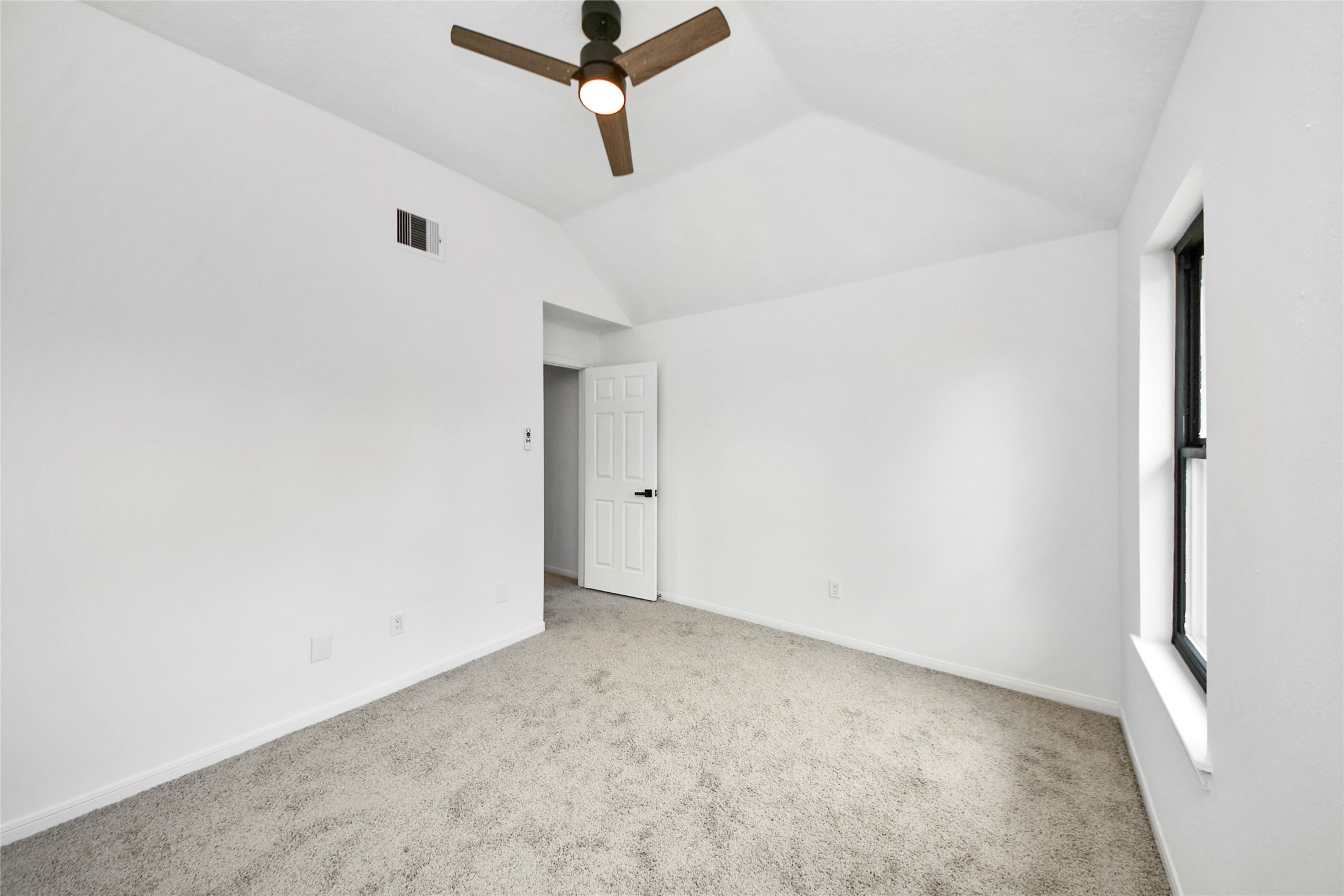 8510 Canyon Pine Drive Spring, TX 77379 - Photo 33 of 42 3rd bedroom