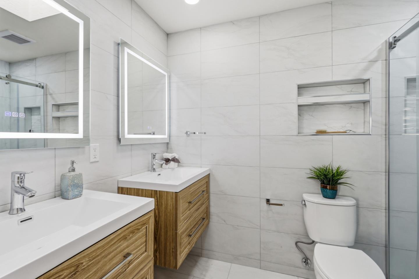 1189 Oakview Road San Jose, CA 95121 - Photo 26 of 32 Gallery Image 26