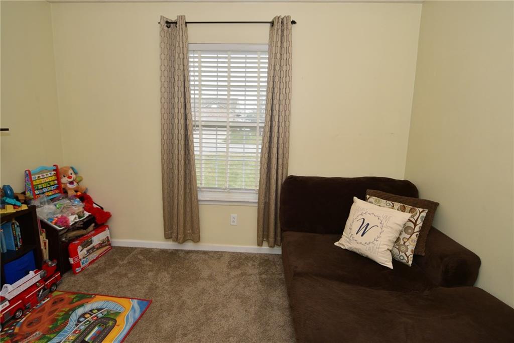 5864 Decatur Ridge Drive Indianapolis, IN 46221 - Photo 11 of 21