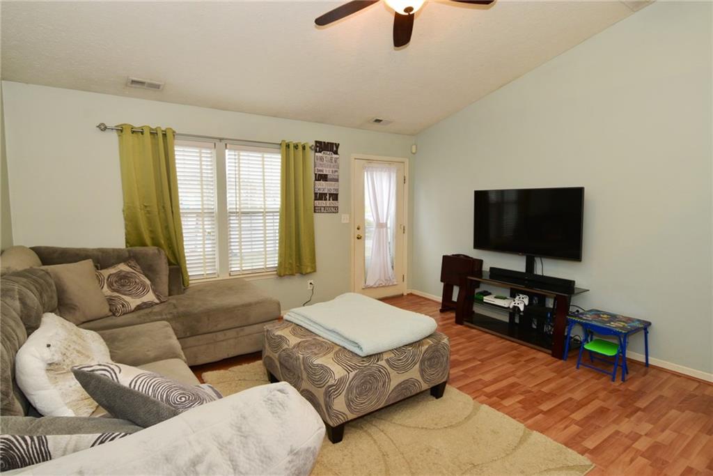5864 Decatur Ridge Drive Indianapolis, IN 46221 - Photo 6 of 21