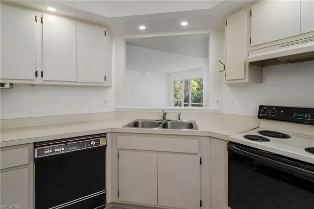 $255,000 | 171 Bristol Lane, Unit B101, Naples, FL 34112