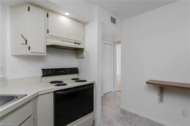 $255,000 | 171 Bristol Lane, Unit B101, Naples, FL 34112