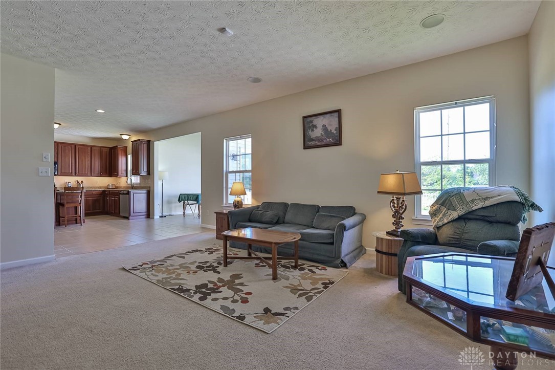 1929 Spring Ridge Drive Xenia, OH 45385 - Photo 6 of 33