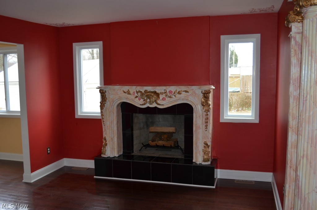 4998 Snow Road Cleveland, OH 44134 - Photo 4 of 15