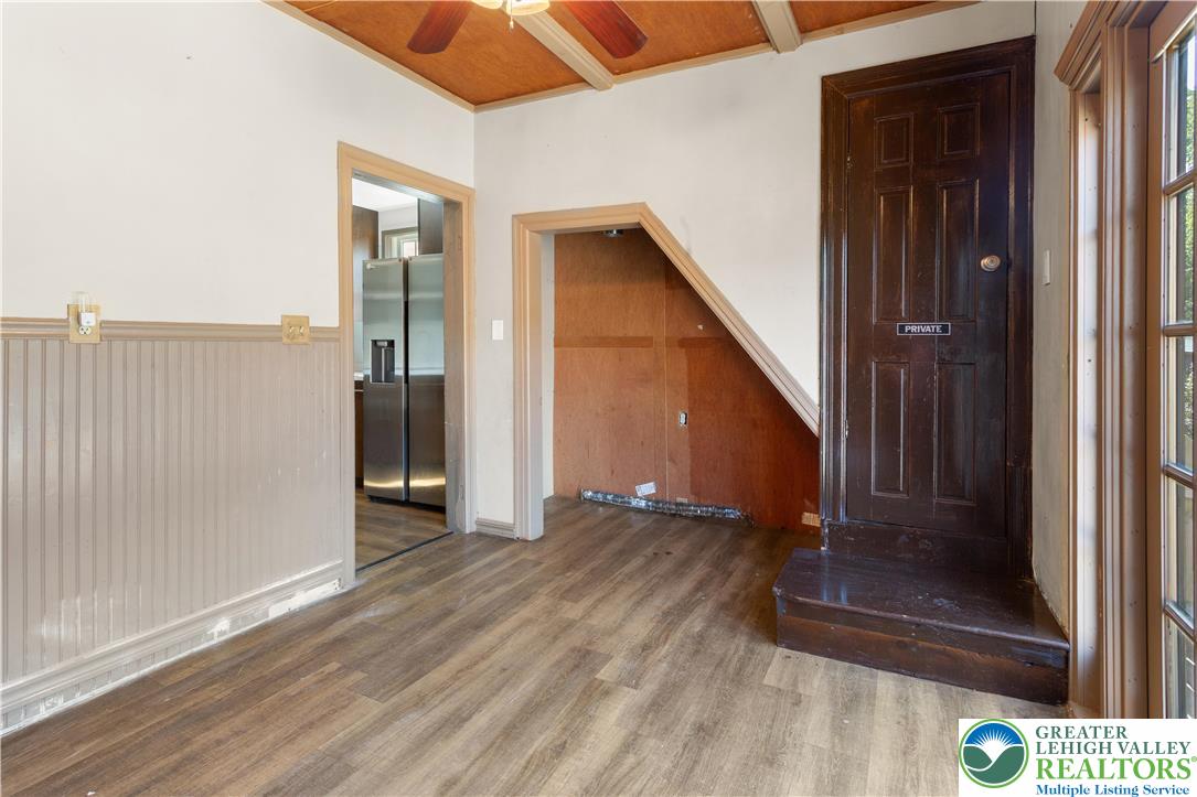 104 South Chestnut Street Bath, PA 18014 - Photo 14 of 33