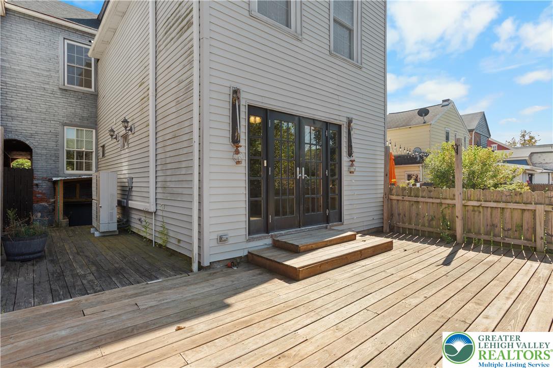 104 South Chestnut Street Bath, PA 18014 - Photo 16 of 33