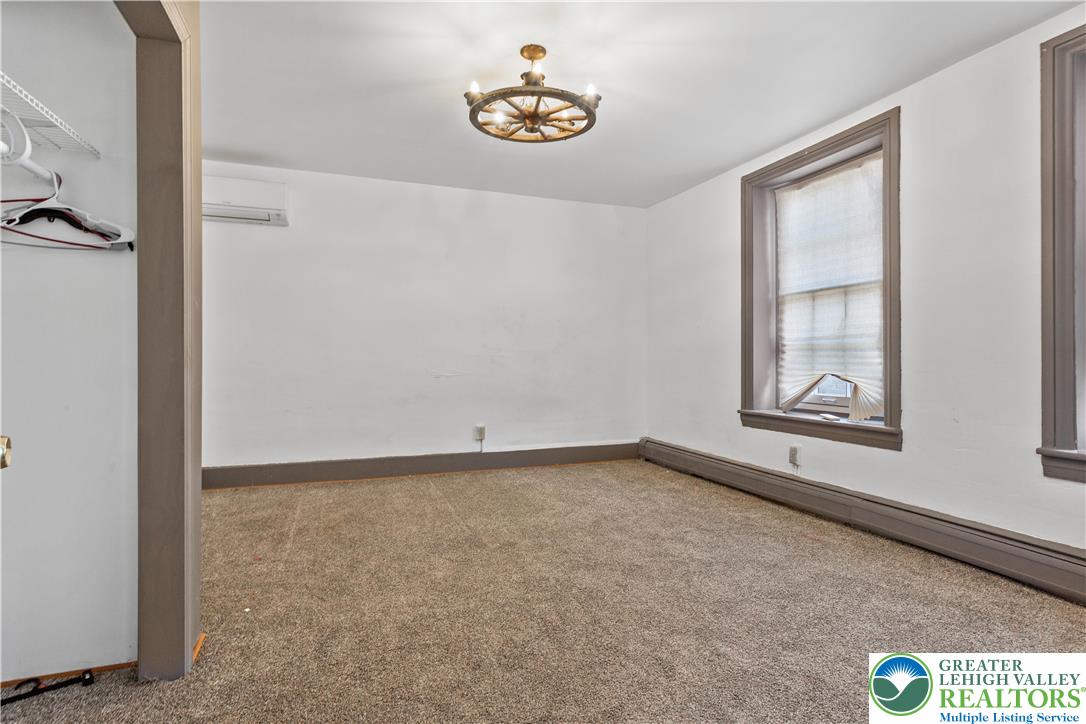 104 South Chestnut Street Bath, PA 18014 - Photo 22 of 33