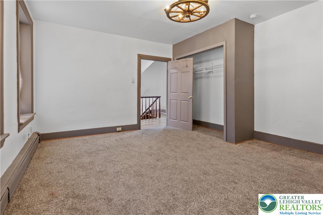 104 South Chestnut Street Bath, PA 18014 - Photo 23 of 33