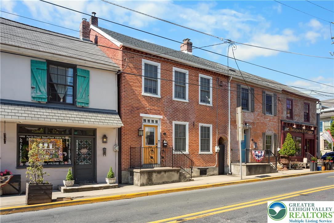 104 South Chestnut Street Bath, PA 18014 - Photo 3 of 33