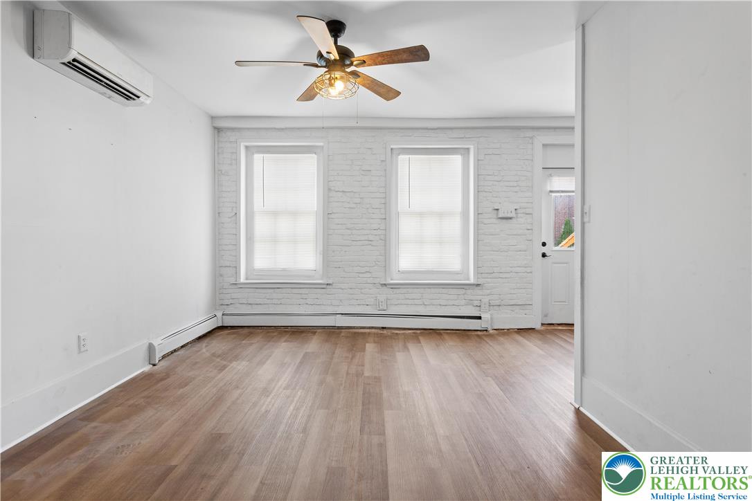 104 South Chestnut Street Bath, PA 18014 - Photo 4 of 33