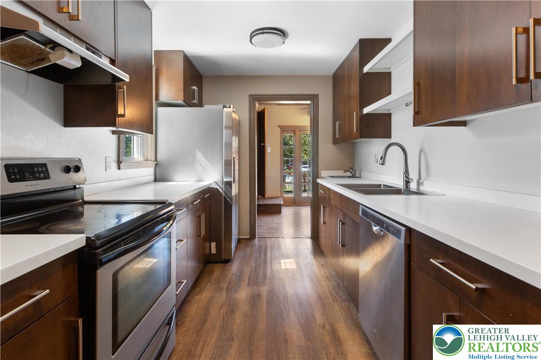 104 South Chestnut Street Bath, PA 18014 - Photo 10 of 33