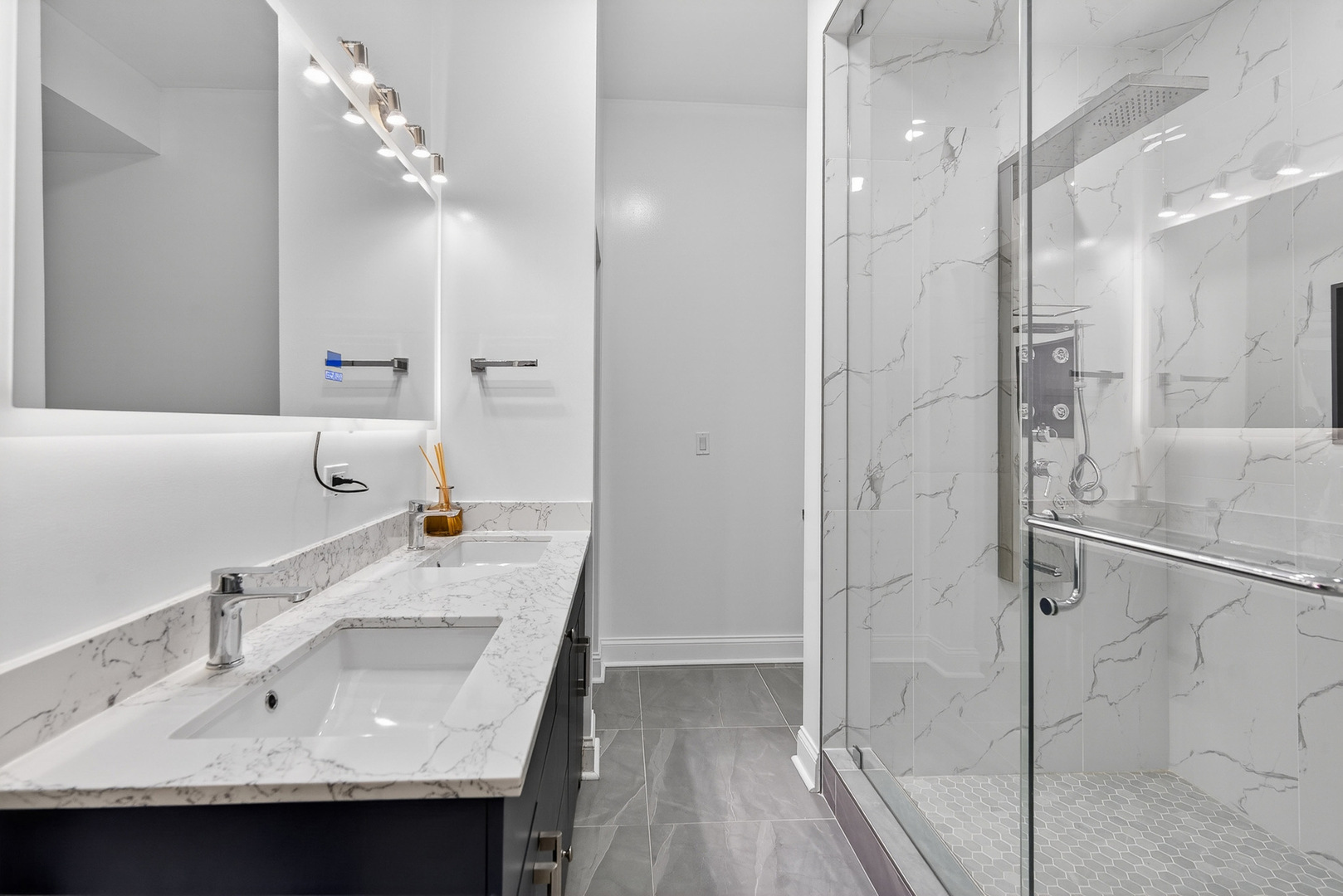 4646 South Prairie Avenue, Unit 2S Chicago, IL 60653 - Photo 11 of 32
