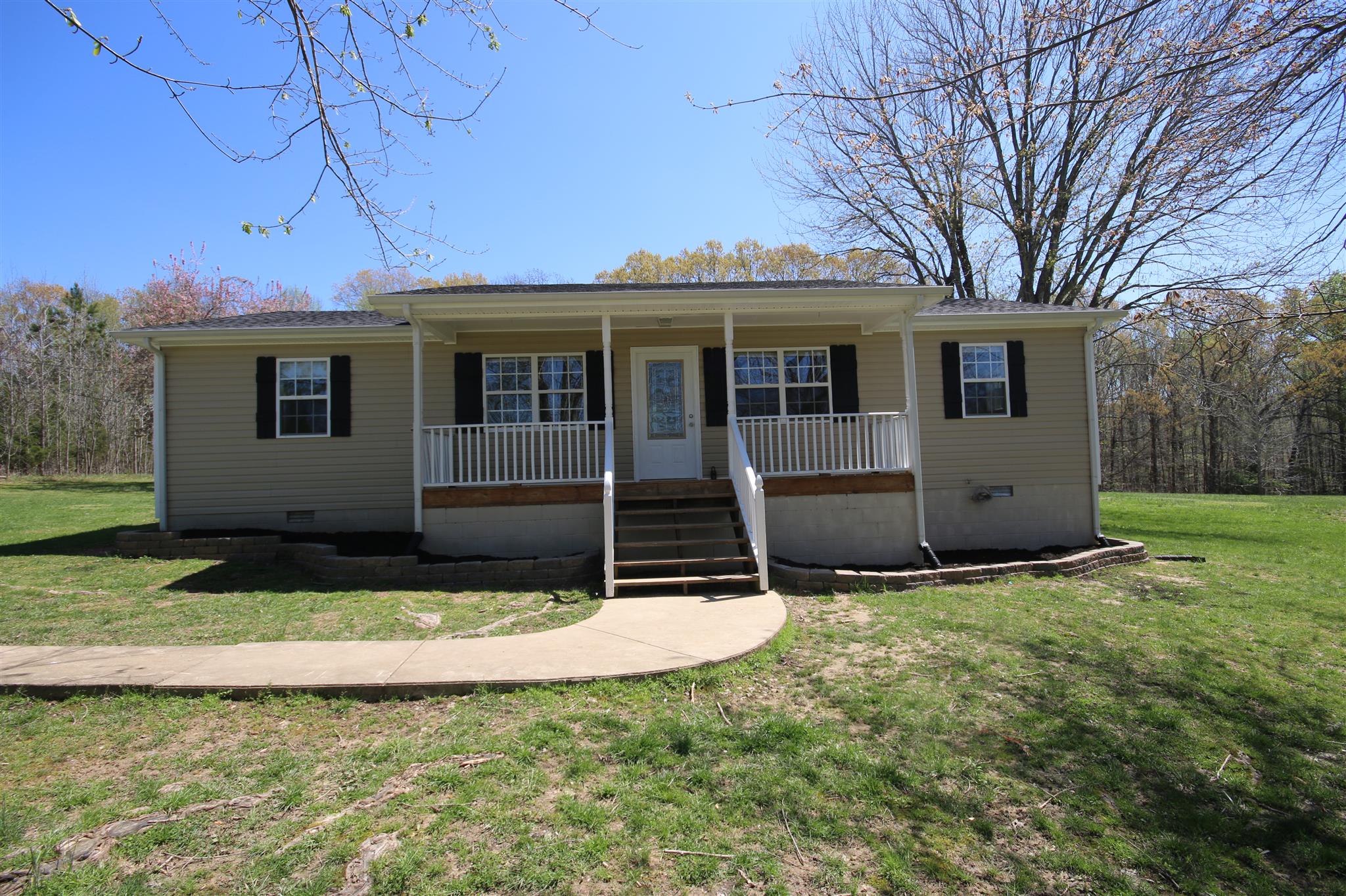 240 Belmont Road Clarksville, TN 37040 - Photo 1 of 18 Welcome to 240 Belmont Rd.