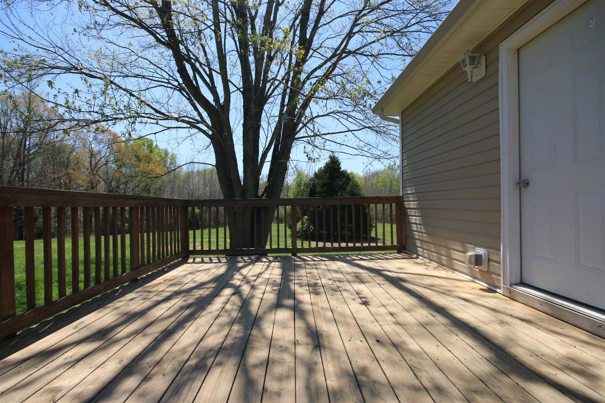 240 Belmont Road Clarksville, TN 37040 - Photo 15 of 18 Deck