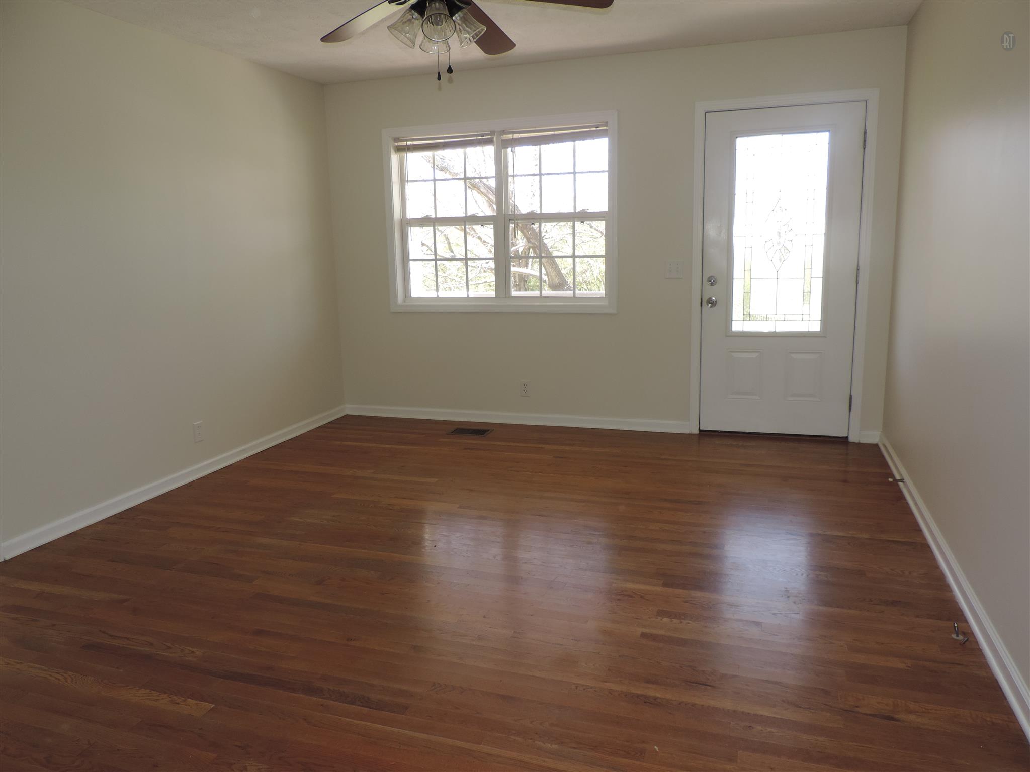240 Belmont Road Clarksville, TN 37040 - Photo 3 of 18 Living Room with Hardwood