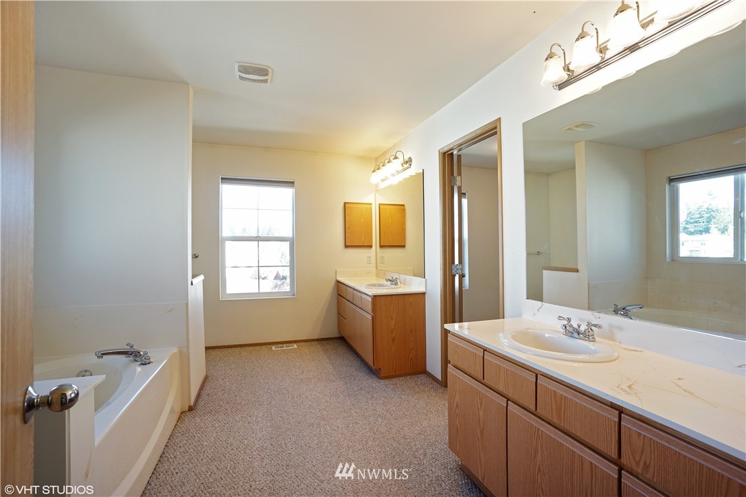 16945 Southeast 183rd Place Renton, WA 98058 - Photo 14 of 23 Gallery Image 14