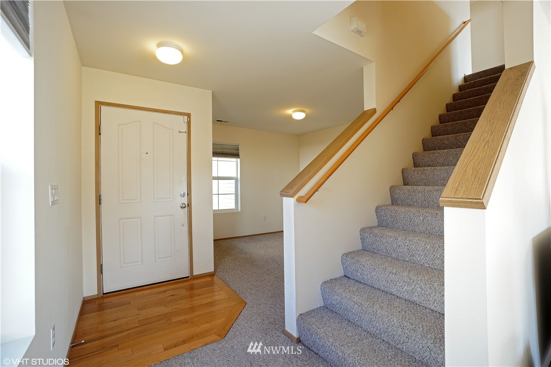 16945 Southeast 183rd Place Renton, WA 98058 - Photo 3 of 23 Gallery Image 3