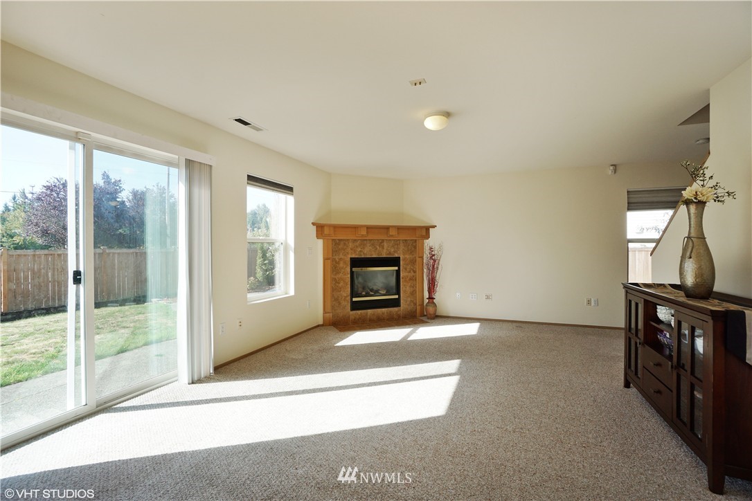16945 Southeast 183rd Place Renton, WA 98058 - Photo 6 of 23 Gallery Image 6